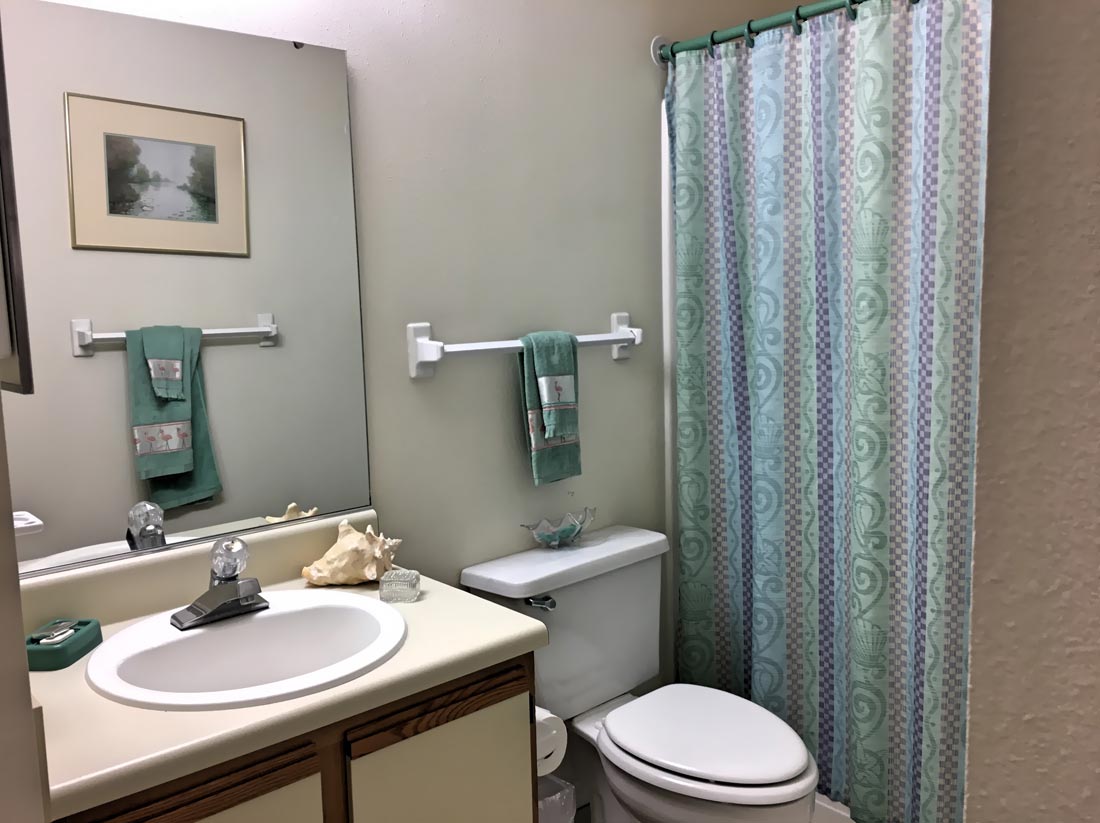 well-kept-bathrooms